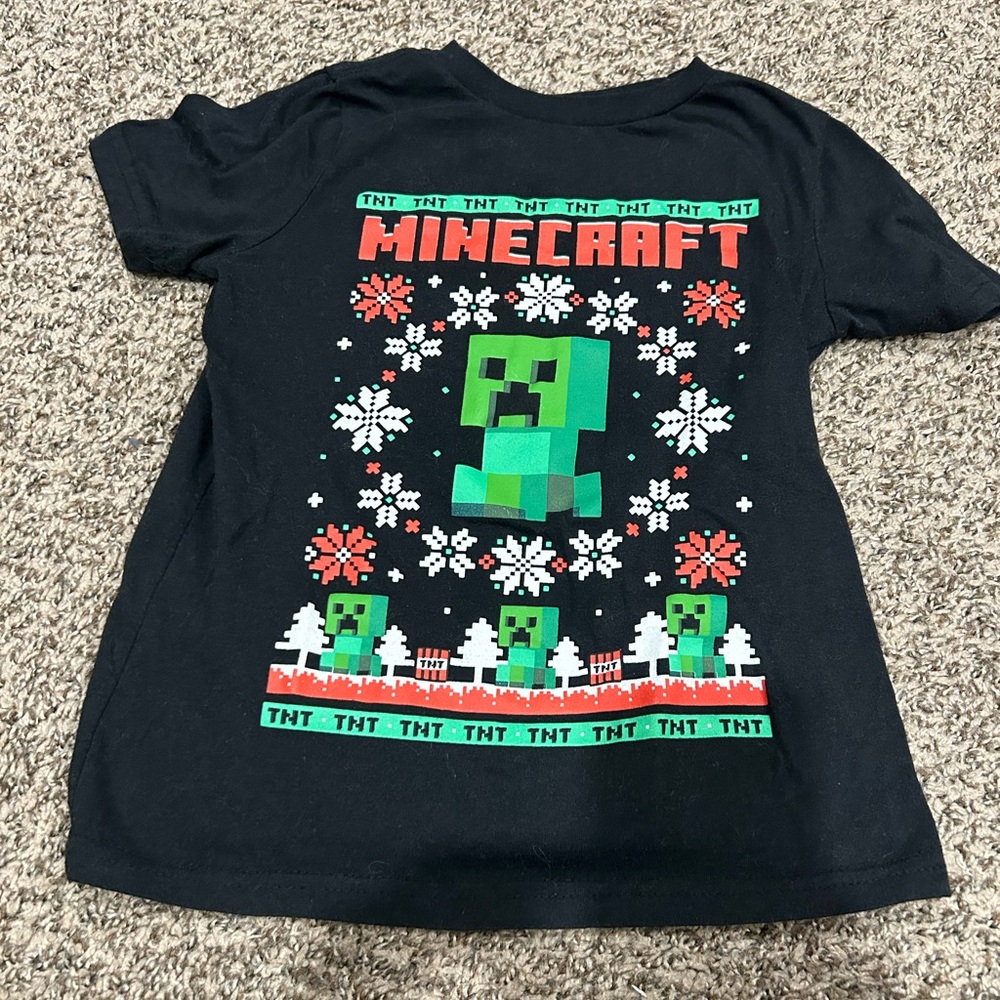 Minecraft boys shirt size 4/5.